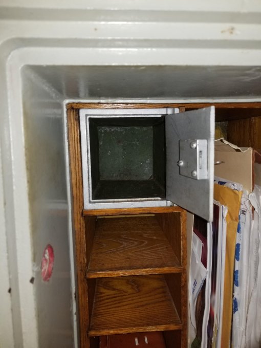 Что скрывал старый сейф в подвале