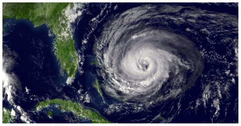 От "Катрины" до "Харви" и "Ирмы": cравнение размеров и мощи ураганов 