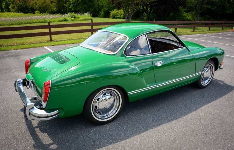 Karmann Ghia 1974 года - Спортивный автомобиль на шасси "Жука"