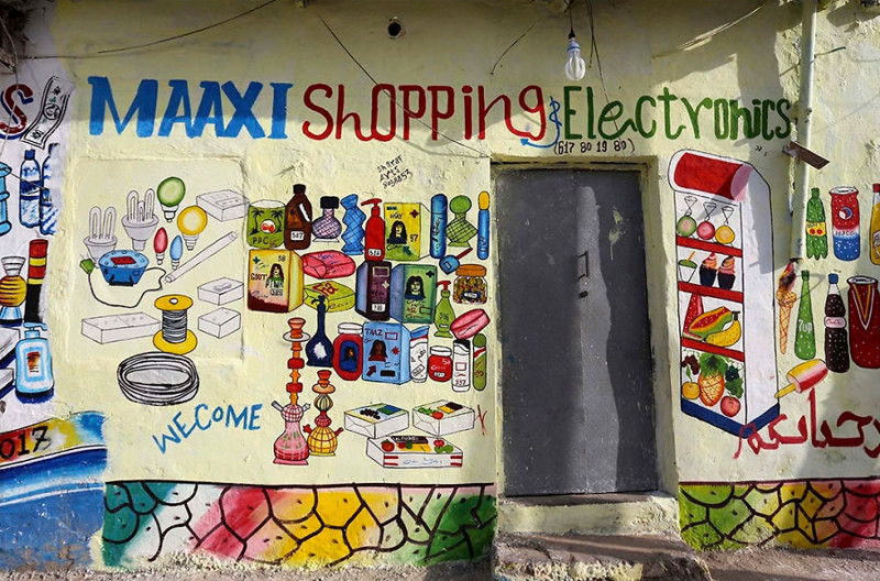 Маркетинг по-сомалийски: художник креативно преображает фасады зданий