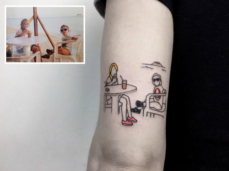 Тату-мастер превращает фото из детства в красивые татуировки