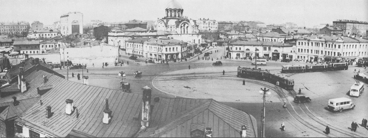 Калужская площадь. Фото 1971 года