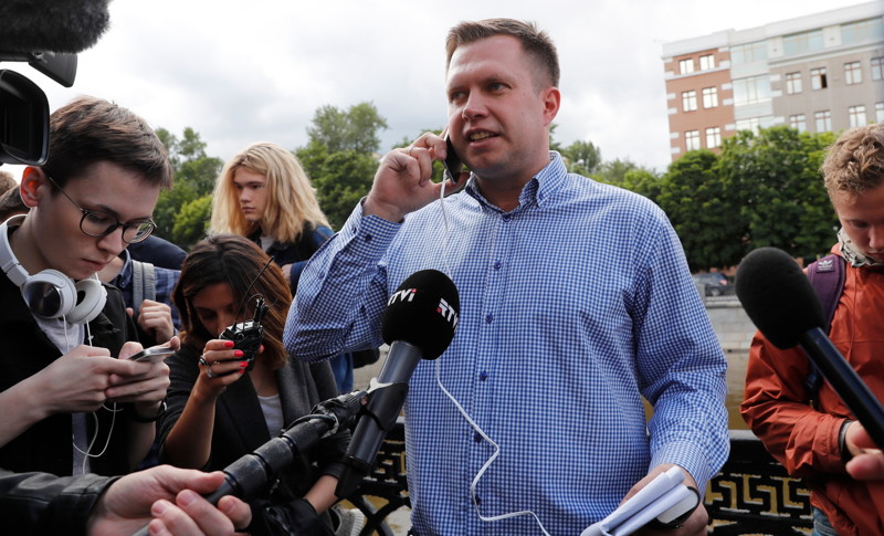 Обидчик Ляскина найден: Полиция задержала атаковавшего соратника Навального