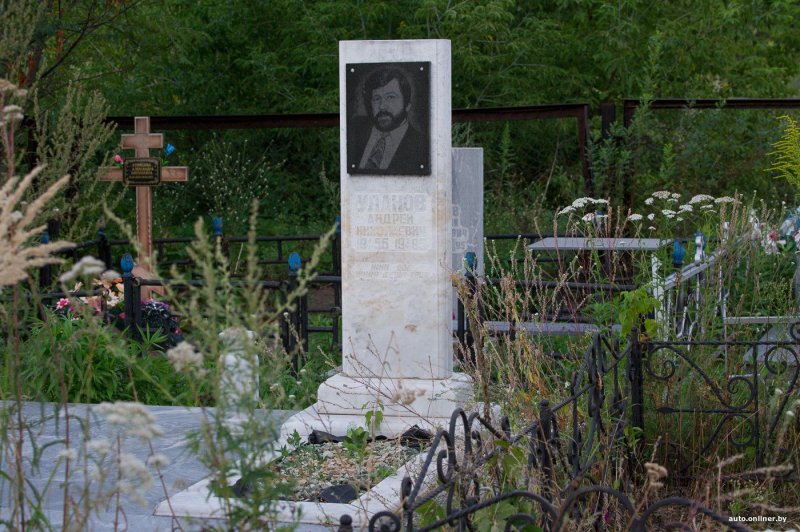 Первым журналистом, которого убили в Тольятти, стал Андрей Уланов (шел 1995 год). Преступление было совершено прямо в его квартире