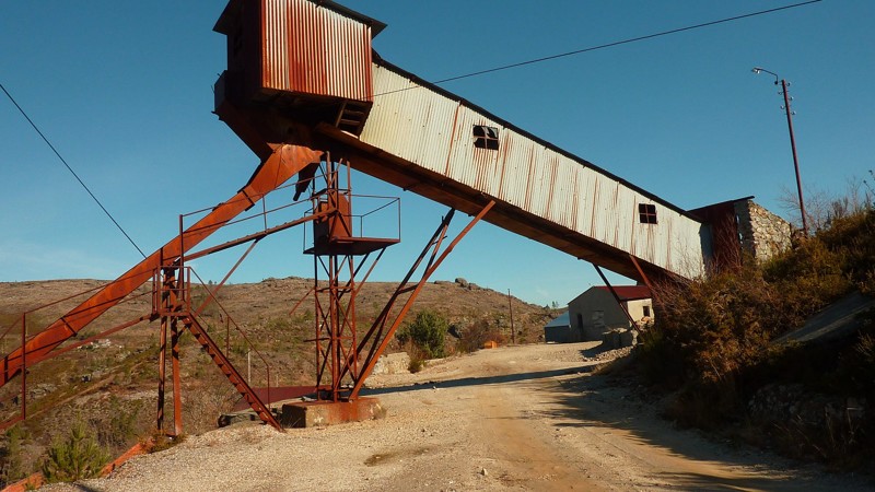 Заброшенные шахты: вид снаружи