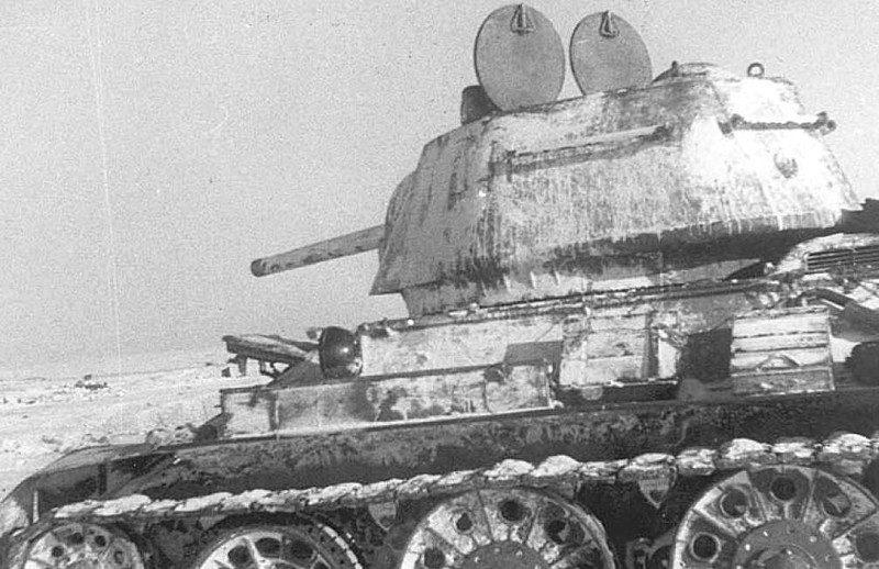 Т-34-76 1942 года выпуска с двумя башенными люками