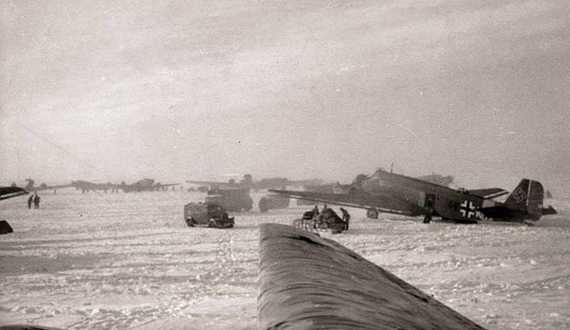 Снабжение армии Паулюсапроизводилось с крупного аэродрома, расположенного в станице Тацинская.
