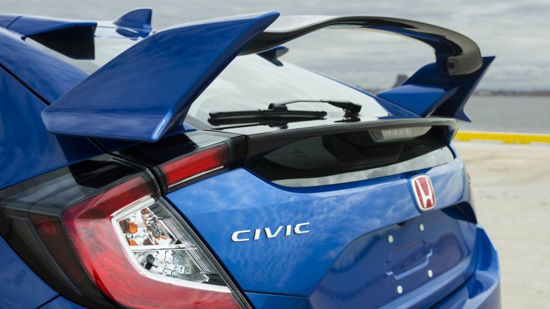 Honda Civic Type R - обычный хэтчбек в шесть раз дороже