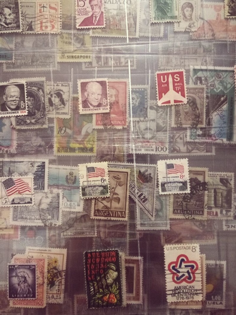 Старый кляссер для марок - настоящий кладезь сокровищ! В коллекции представлены марки разных стран и континентов 1960-70-х годов