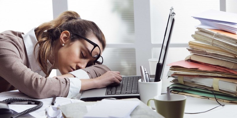 Недосыпание работников дорого обходится компаниям