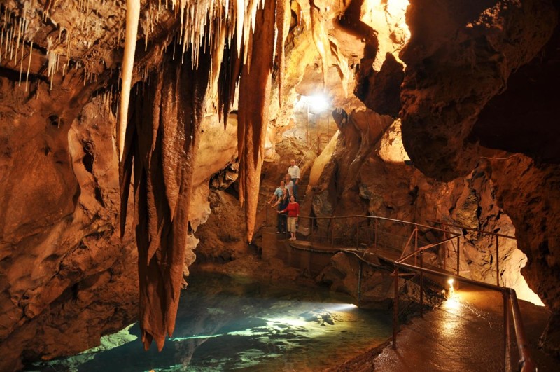Пещеры Дженолан (Австралия)