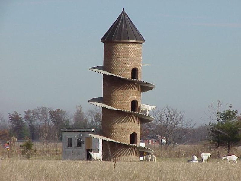 Дом в виде башни