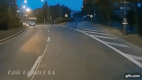 Идиот на дороге