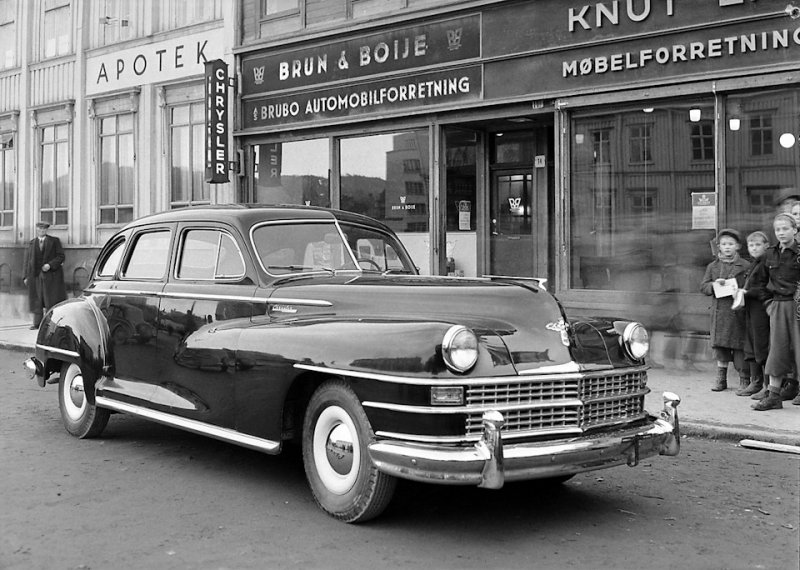Chrysler Windsor 1946 года от топового NewYorker (на следующем снимке) отличается по сути лишь оснащением, мотором и элементами внешней отделки