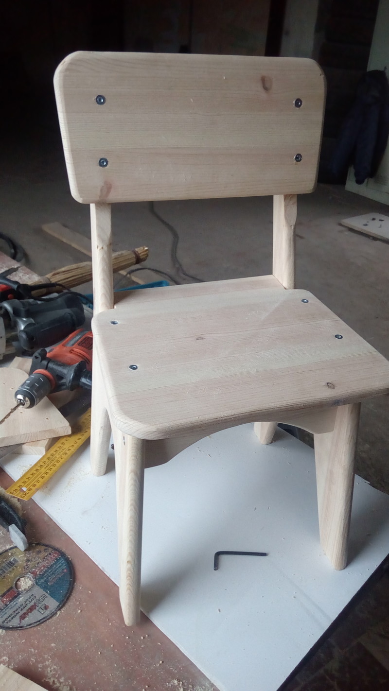 стул для ребенка из дерева своими руками
