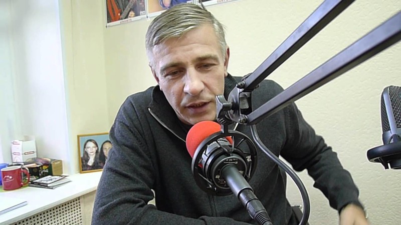 «Эпосы» Евгения Вышенкова: Почему «Фонтанка» превозносит мошенника Михаила Баракина?