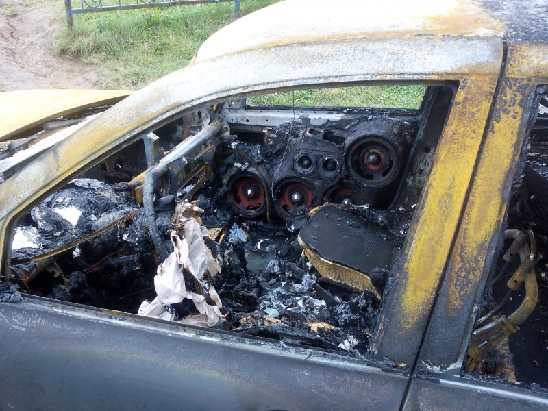  В Татарстане сожгли машину с громкой музыкой