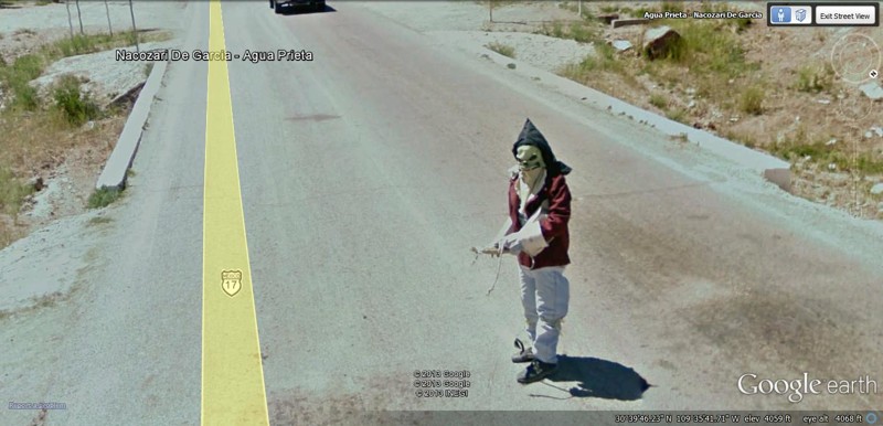 Необычные снимки, которые делает машинка Google.Maps