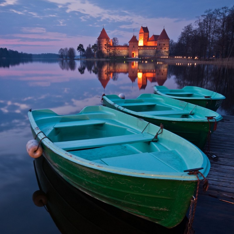5. Остров на озере Гальве, Литва (Vaidotas Mišeikis/CC BY-NC-ND 2.0)  На острове расположен Тракайский замок.