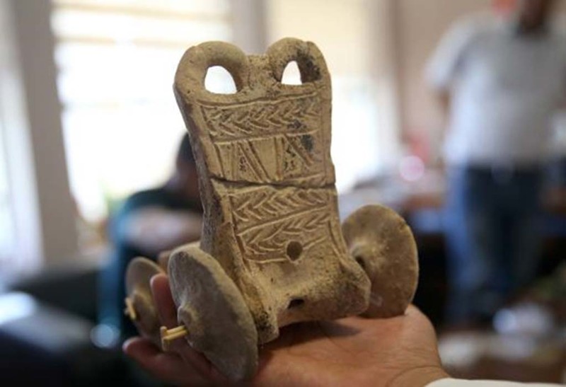 В Турции нашли 5-тысячелетнюю игрушечную машинку
