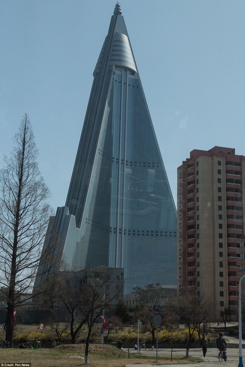 В КНДР возобновилась стройка "отеля невезения", начавшаяся 30 лет назад