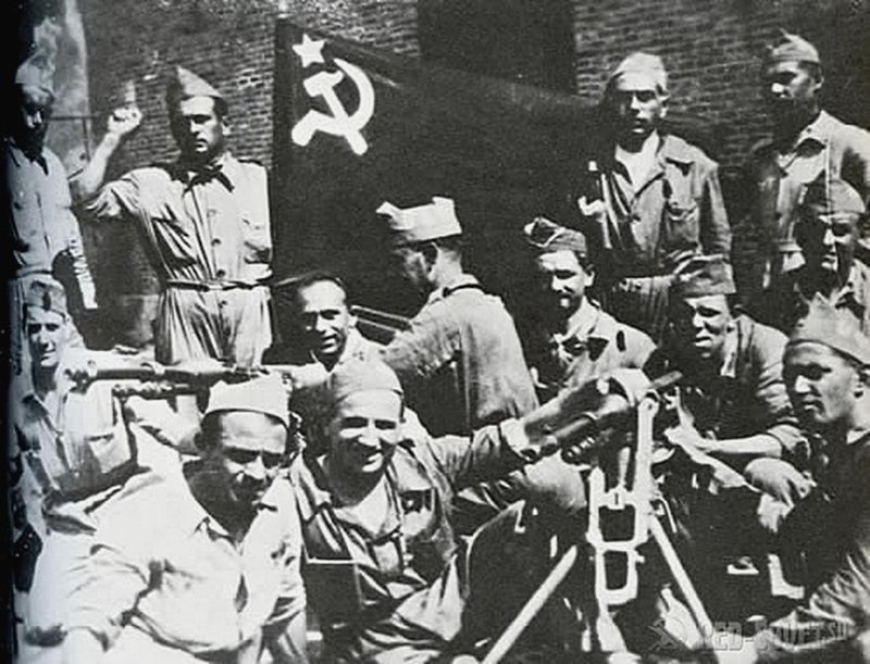 Интернационалисты-коммунисты из разных стран во время войны в Испании 1936 год