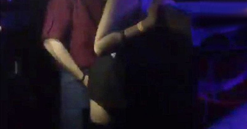Видео без цензуры: как в ночном клубе молодые люди занялись сексом под Nirvana