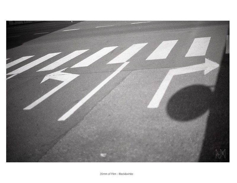 Пленка 35-мм: черно-белые фотографии улиц