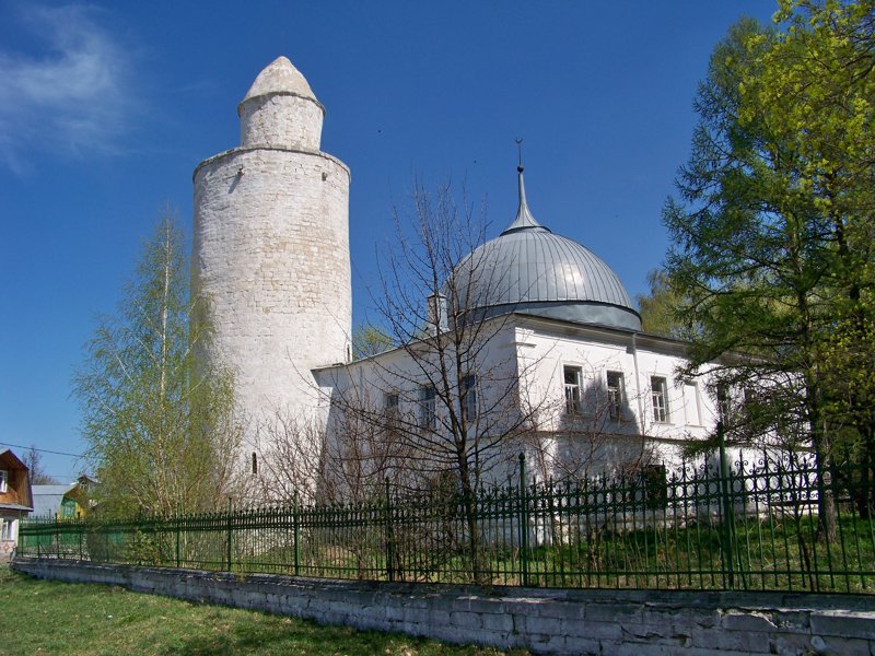 Ханская мечеть с минаретом 15 века !