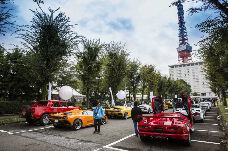 Lamborghini Day в Японии: пять уникальных Авентадоров