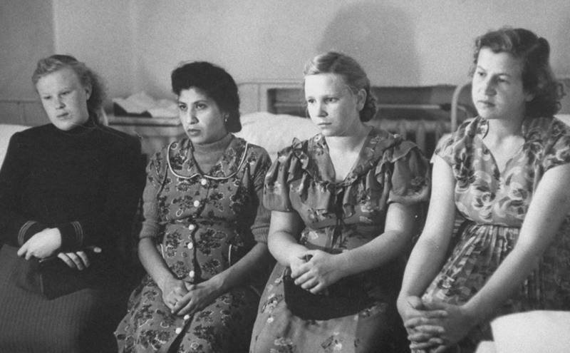 Как советские женщины жили в общежитиях