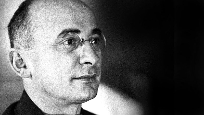 Трудной судьбе жертв Сталина и их памятникам посвящается