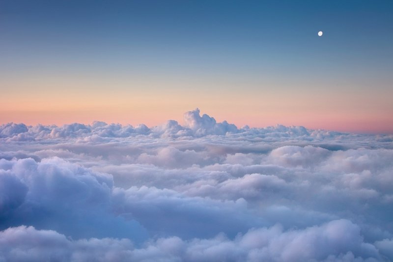 "Я фотографирую мир над облаками": волшебные работы Роберто Бертеро