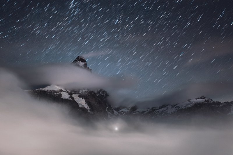 Маттерхорн (4 478 м) - вершина в Пеннинских Альпах на границе Швейцарии и Италии