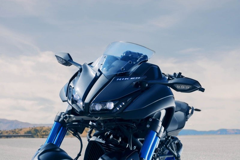 Новый трехколёсный мотоцикл Yamaha Niken