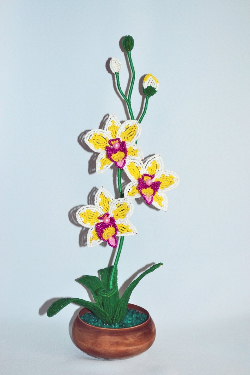 Орхидеи из бисера