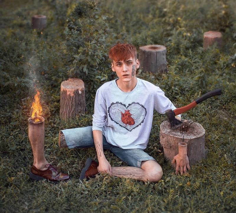 18-летний парень из России создает работы в стиле Темный сюрреализм