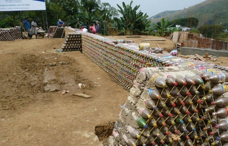 постройки из пластиковых бутылок своими руками