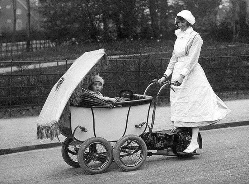 Моторизованая детская коляска. Лондон. Великобритания. 1922г.