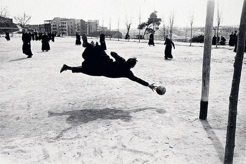 Семинаристы играют в футбол, Мадрид Испания, 1962