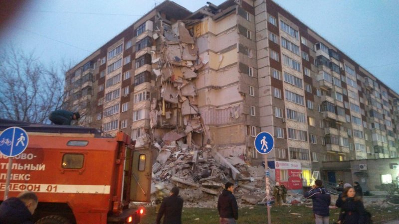 Взрыв бытового газа в Ижевске. Обрушение дома