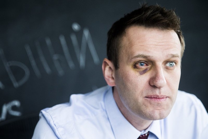 Как честный вор Алёшенька Навальный раздавал в Волгограде шарики
