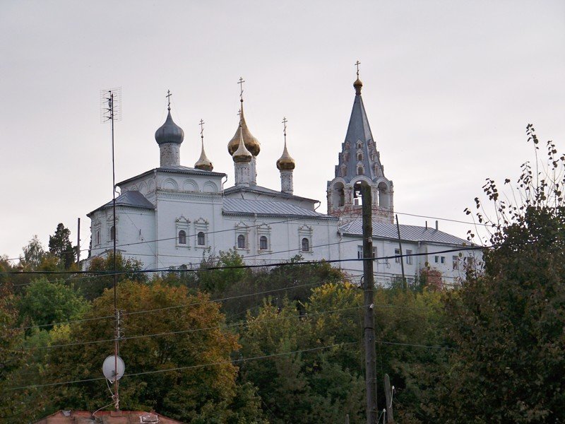 Никольский монастырь на горе