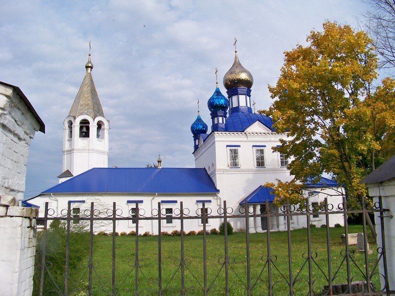В маленьком Гороховце множество церквей и 3 монастыря .... Гибрид Суздаля и Плеса