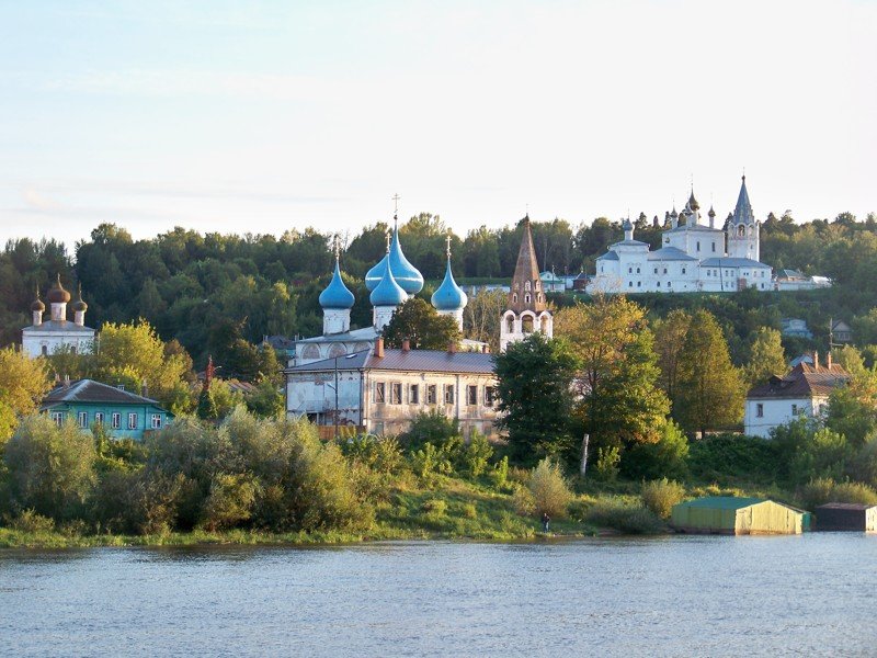 Вид на город с противоположного берега Клязьмы