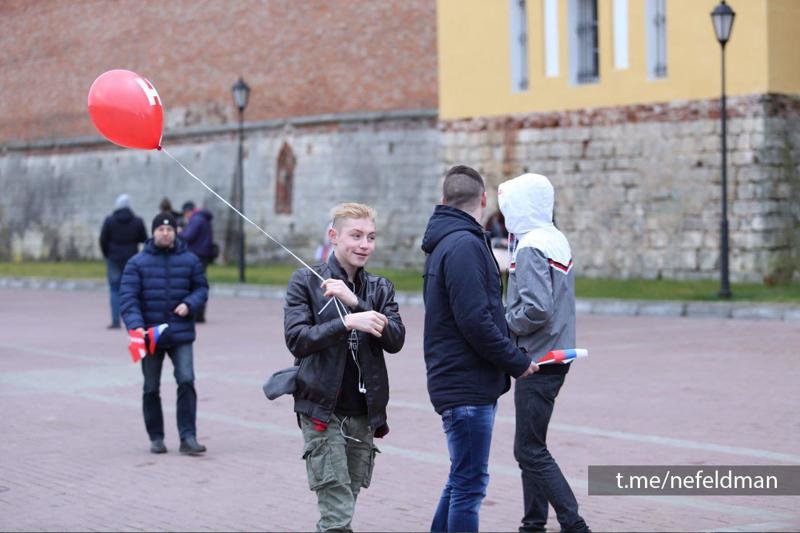 Перед митингом в Смоленске Навальный сделал сенсационное открытие: все училки – шпионы КГБ