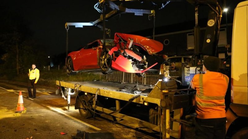 Британец на Ferrari устроил массовую аварию