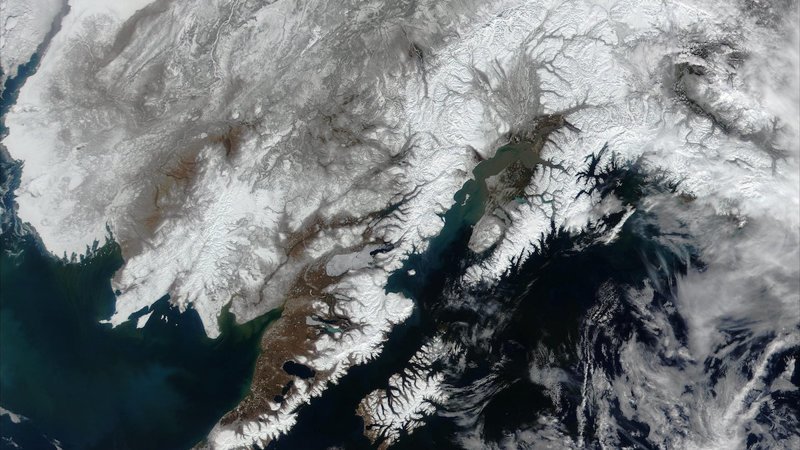 А это — Аляска. Тот самый золотоносный кусок земли, который мы когда-то продали американцам
