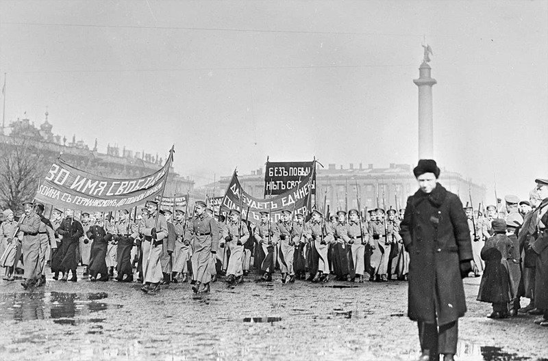 Дворцовая площадь  1917/2017