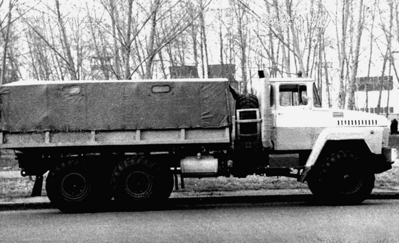 Второй вариант КрАЗ-2Э260 с 360-сильной газовой турбиной. 1976 год